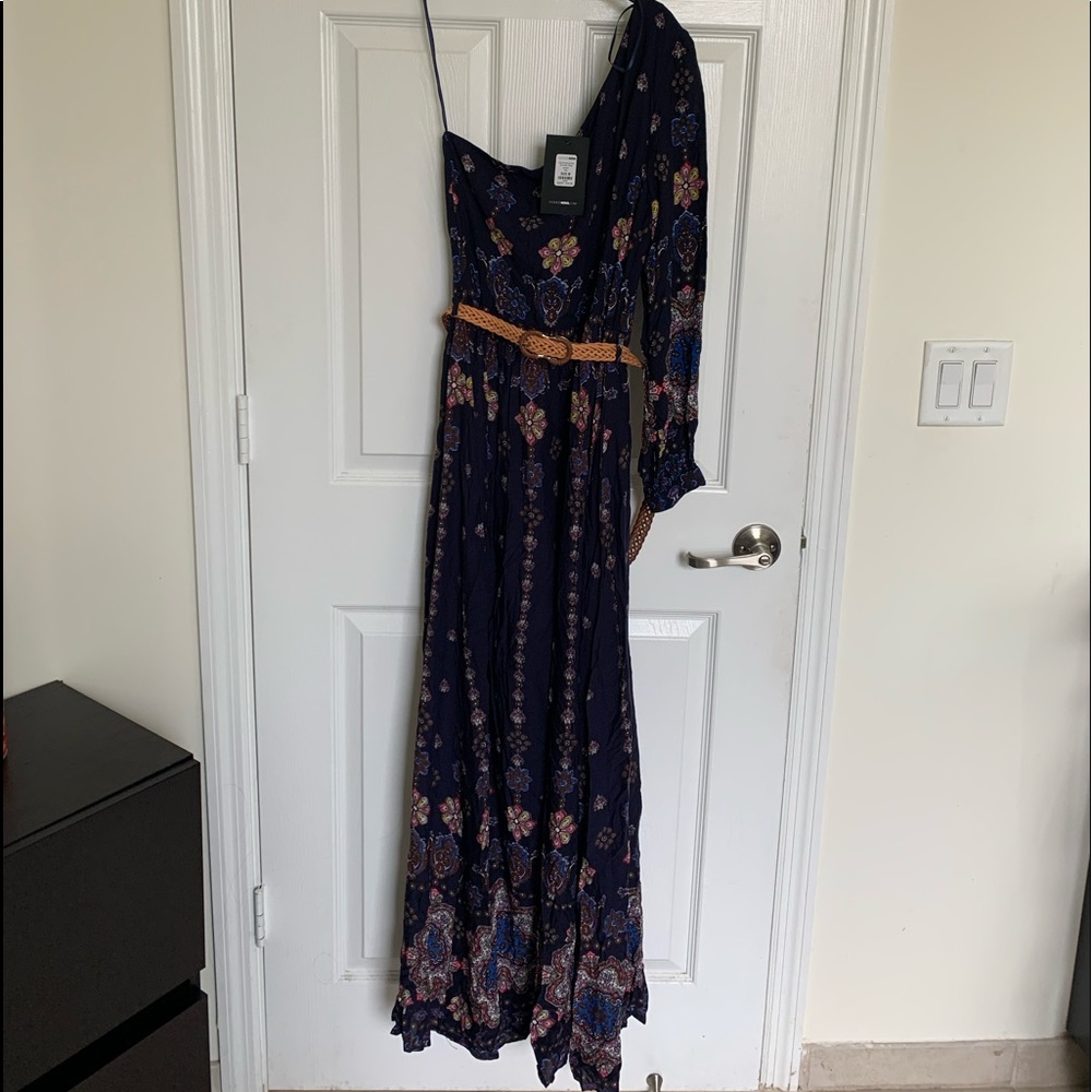 Spring dress - Picture 2 of 4